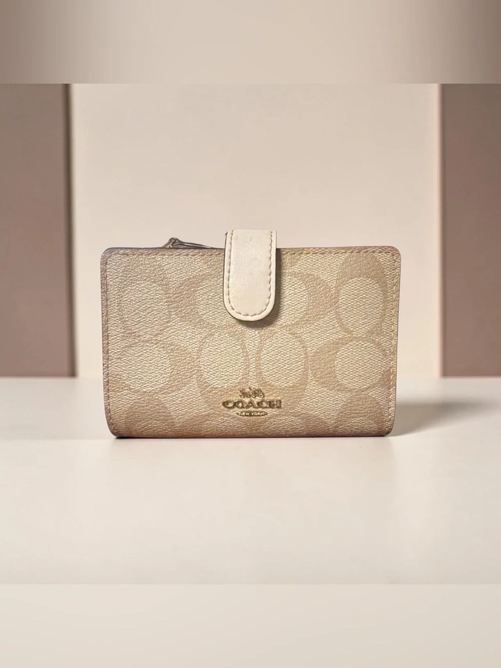 EUC Coach Classic Signature Wallet